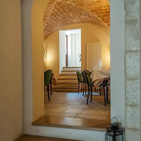 La Di Mariella Dal 1950 3* Poggio Picenze