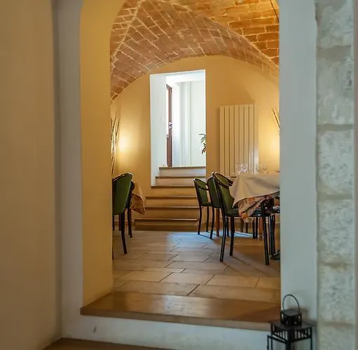 La Di Mariella Dal 1950 3* Poggio Picenze