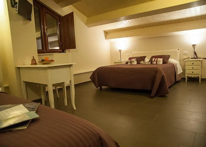 La Di Mariella Dal 1950 3* Poggio Picenze